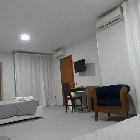 Albergo Piazza Risorgimento Porto Cesareo Exterior foto