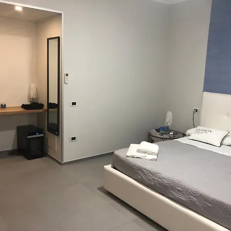 Albergo Piazza Risorgimento Porto Cesareo Exterior foto