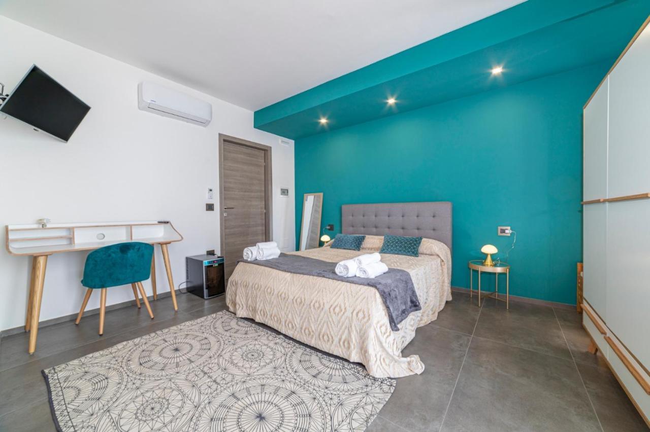 Piazza Risorgimento 3* Porto Cesareo